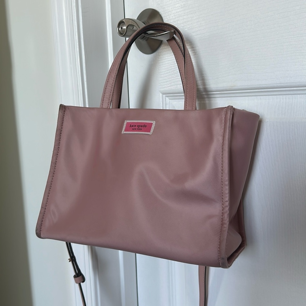 Kate Spade purse with handles and removeable shoulder strap